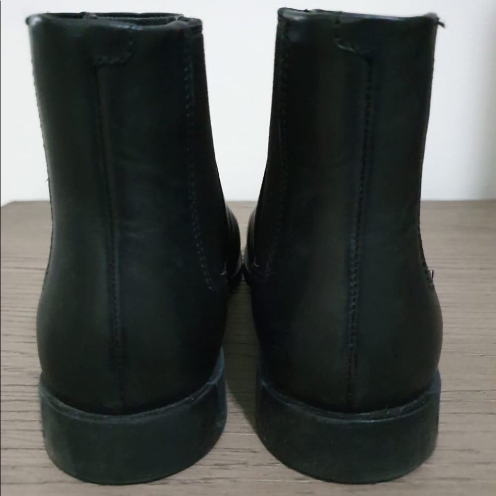 Boots - Picture 3 of 4